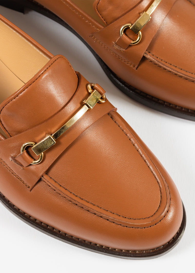 Tan leather shop moccasins ladies